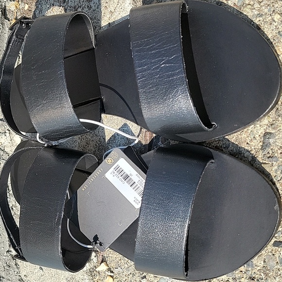 *nwt* forever 21 sandals - Picture 2 of 7